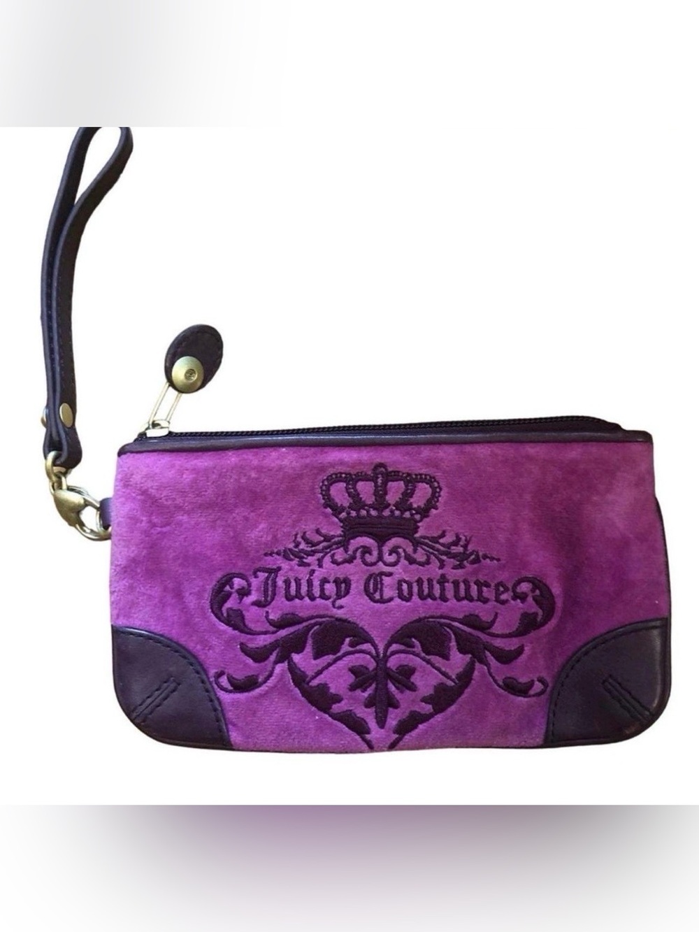 Vintage Juicy Couture Y2K Purple Velvet Wristlet with Embroidered Crest